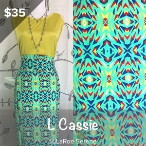 [Lularoe] Cassie Pencil Skirt 🛍